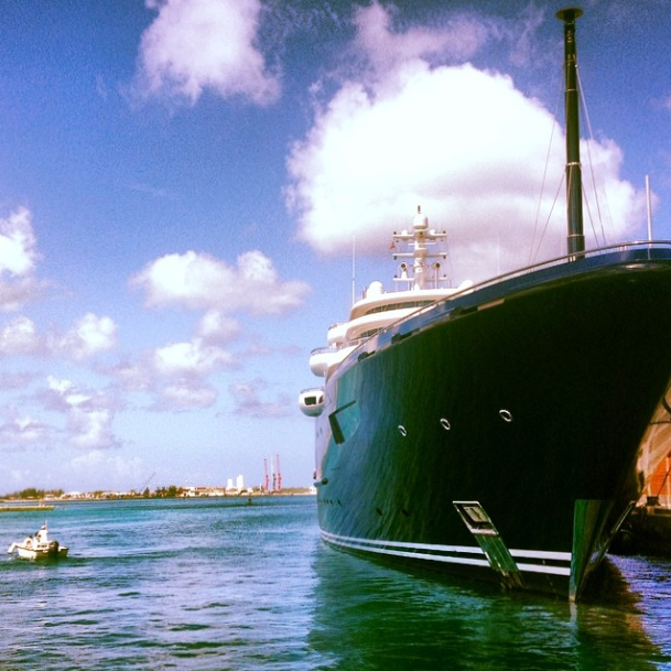 Serene Yacht_Port of Nassau Bahamas